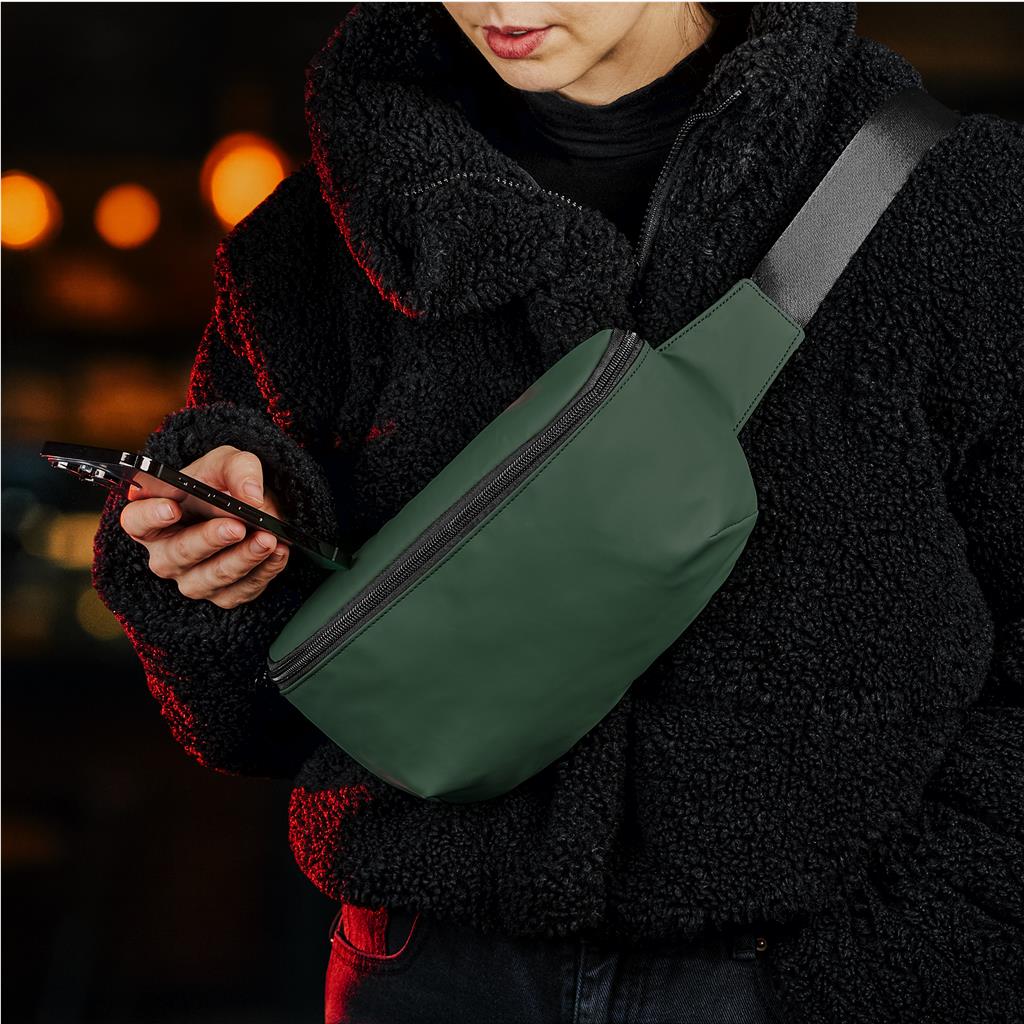 Serendipio Saratoga Crossbody Bag